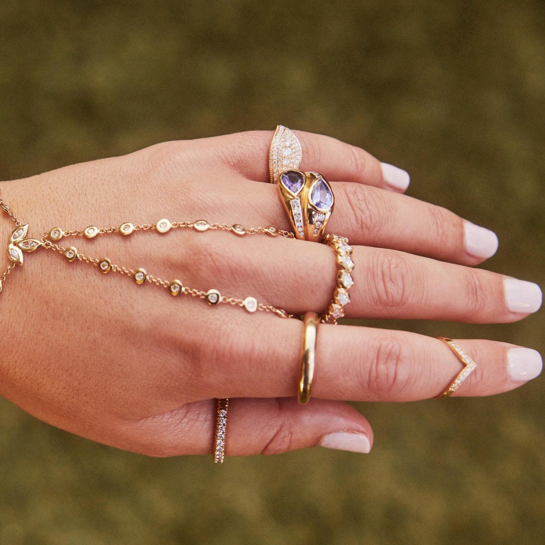 Engagement Ring vs. Wedding Ring: What's the Difference?