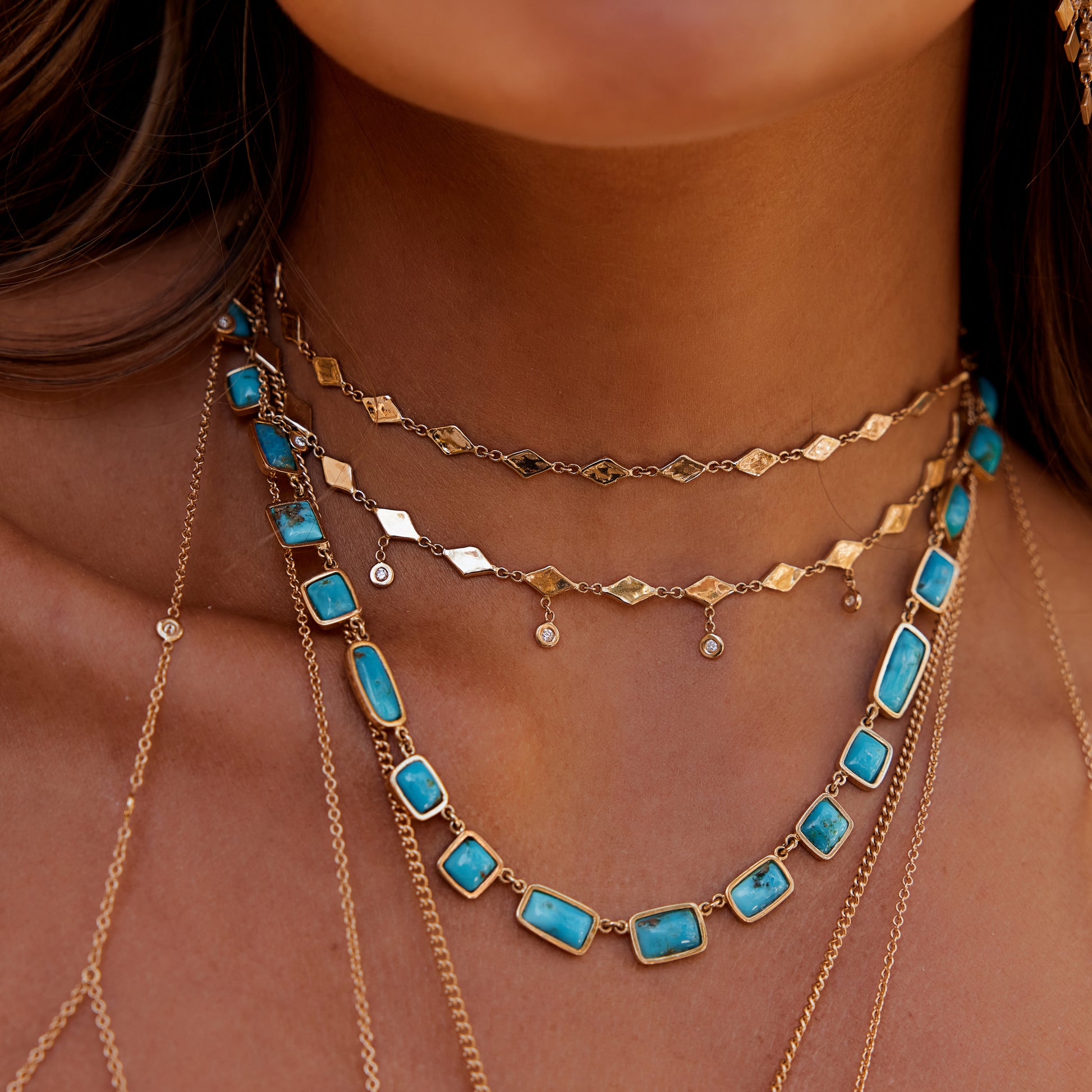 Hammered Kite Shape + Diamond Shakers Choker Necklace