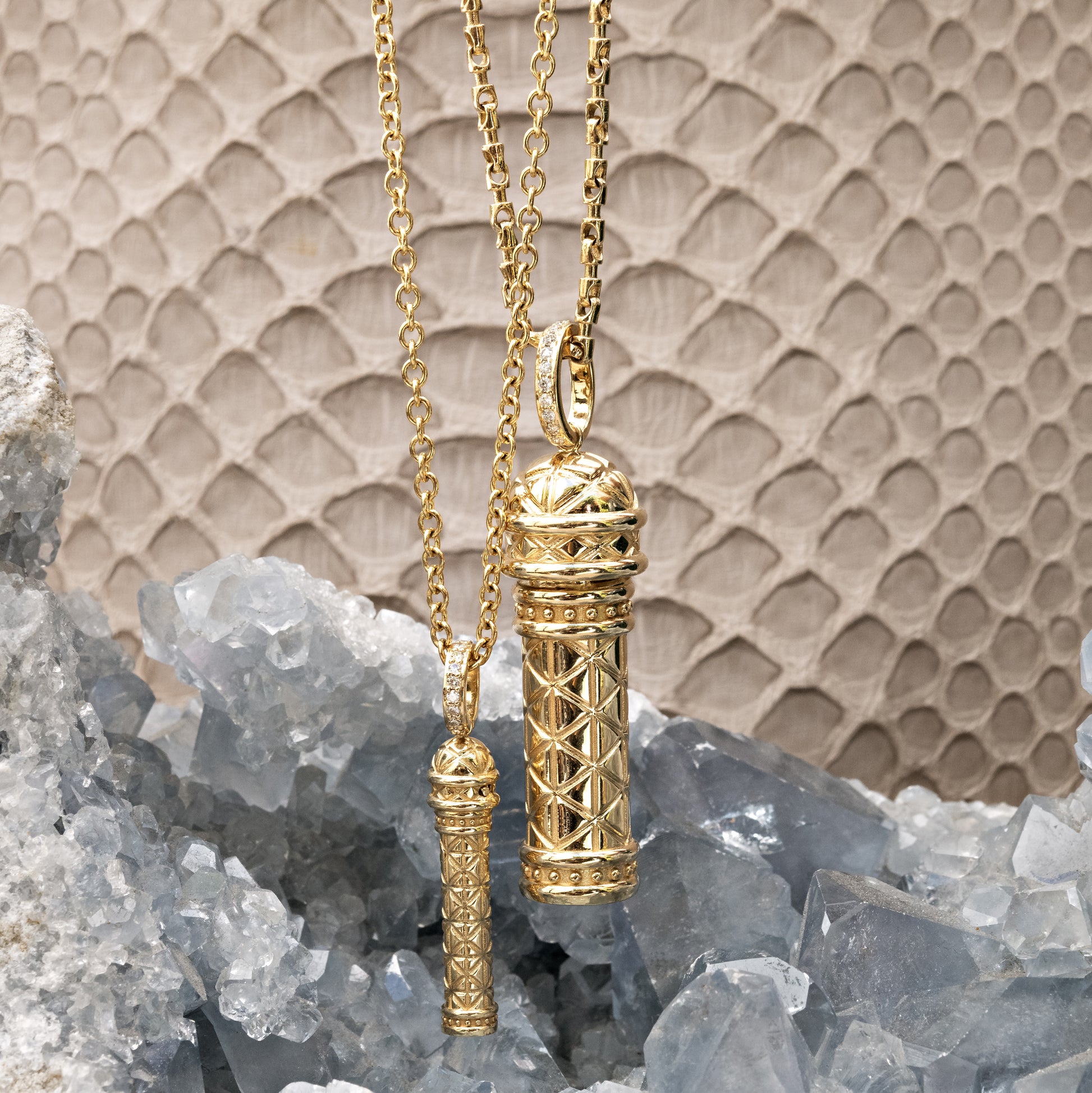 PAVE LARGE TUBE VESSEL CHARM