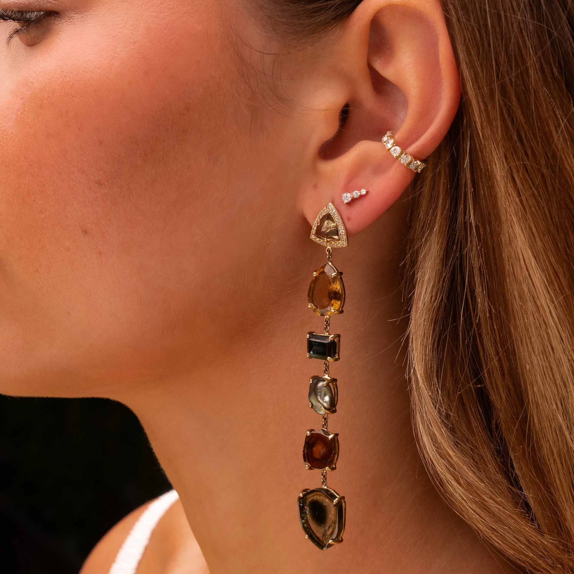 8 LARGE DIAMOND EAR CUFF