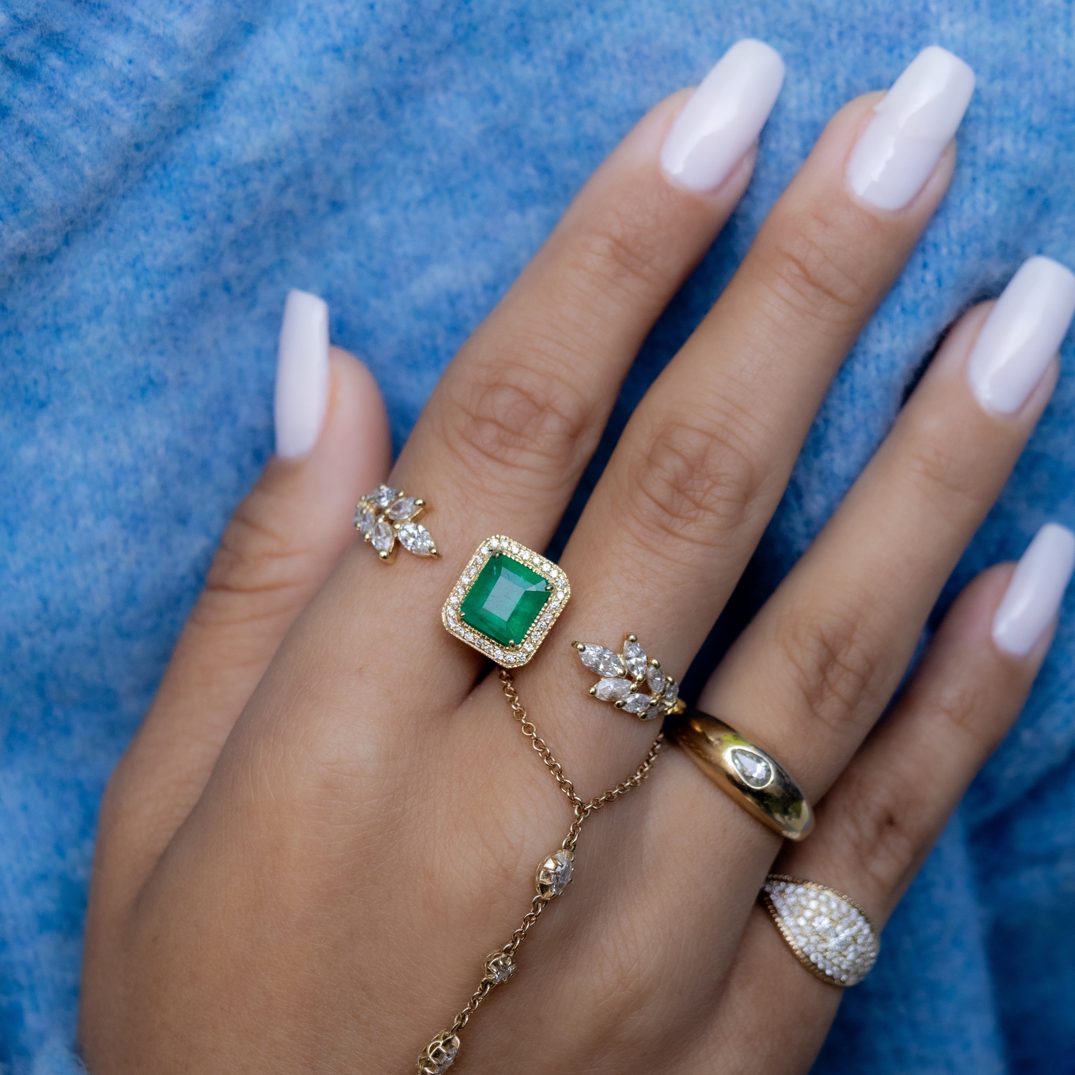 PAVE EMERALD CENTER MARQUISE DIAMONDS PETAL KNUCKLE WRAP RING