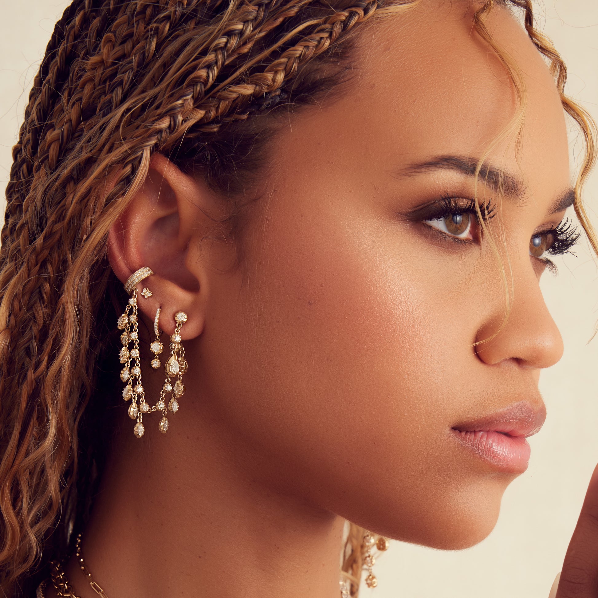 SOPHIA ROUND + MARQUISE SHAKER DIAMOND CHAIN PAVE EAR CUFF