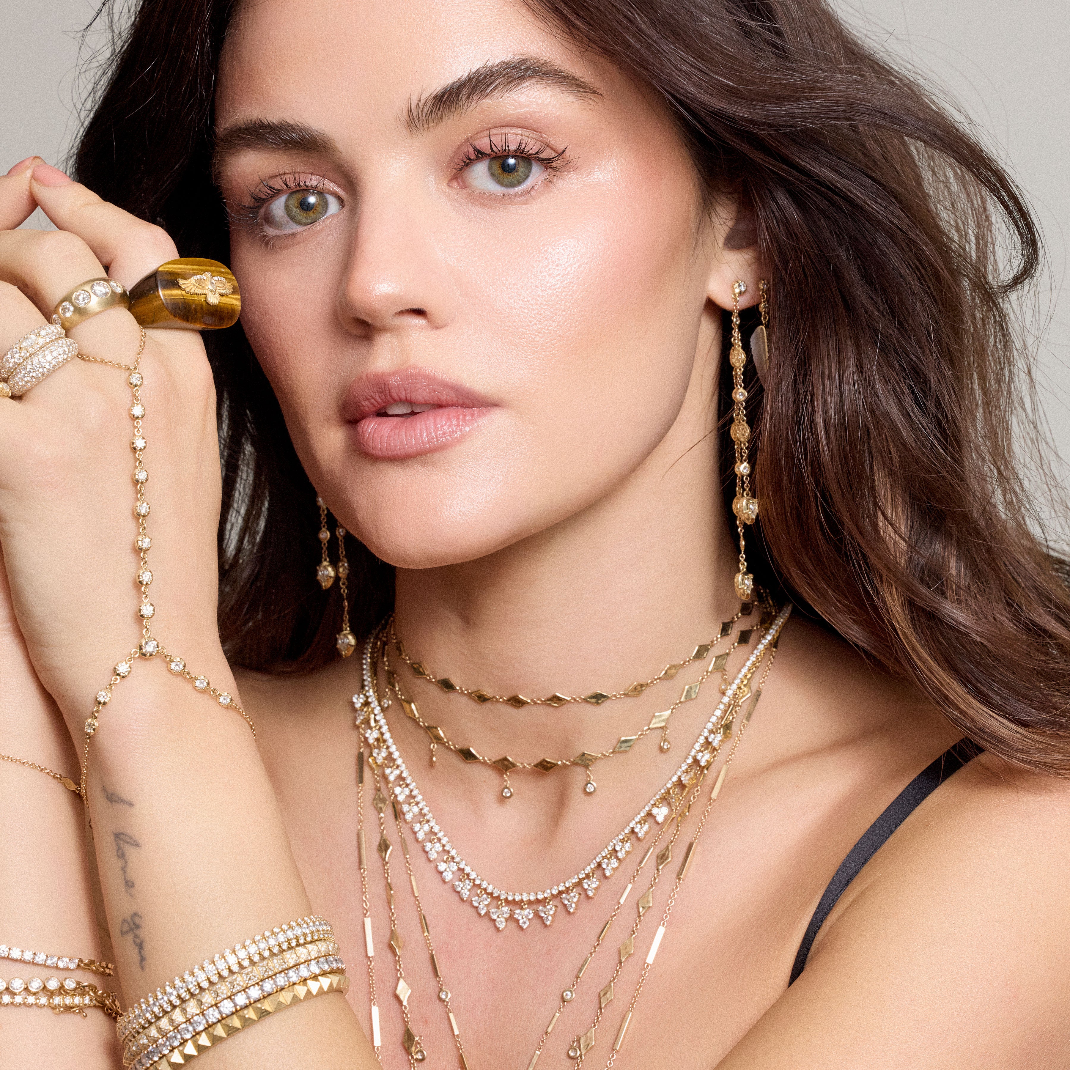 Hammered Kite Shape + Diamond Shakers Choker Necklace