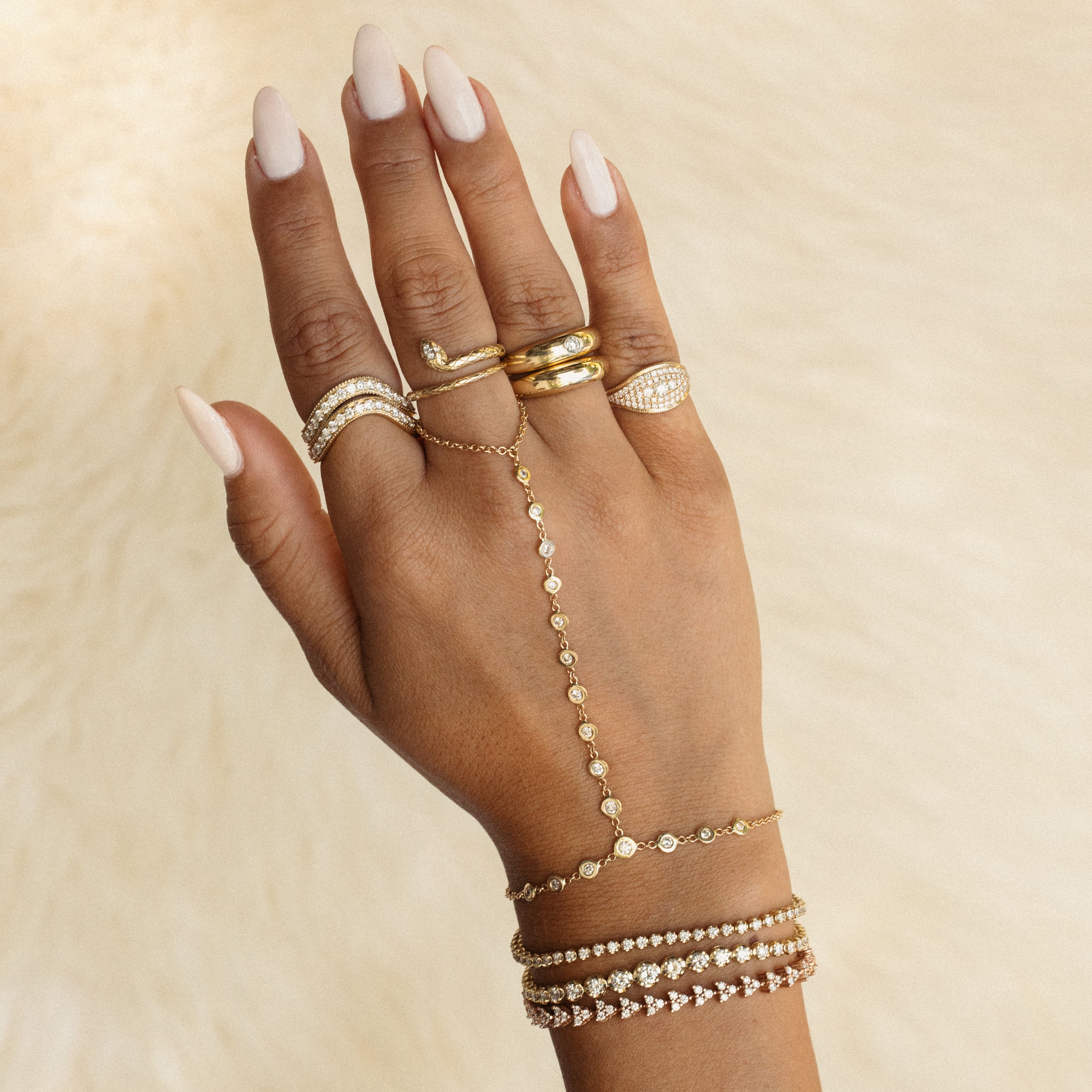 17 Diamond Finger Bracelet