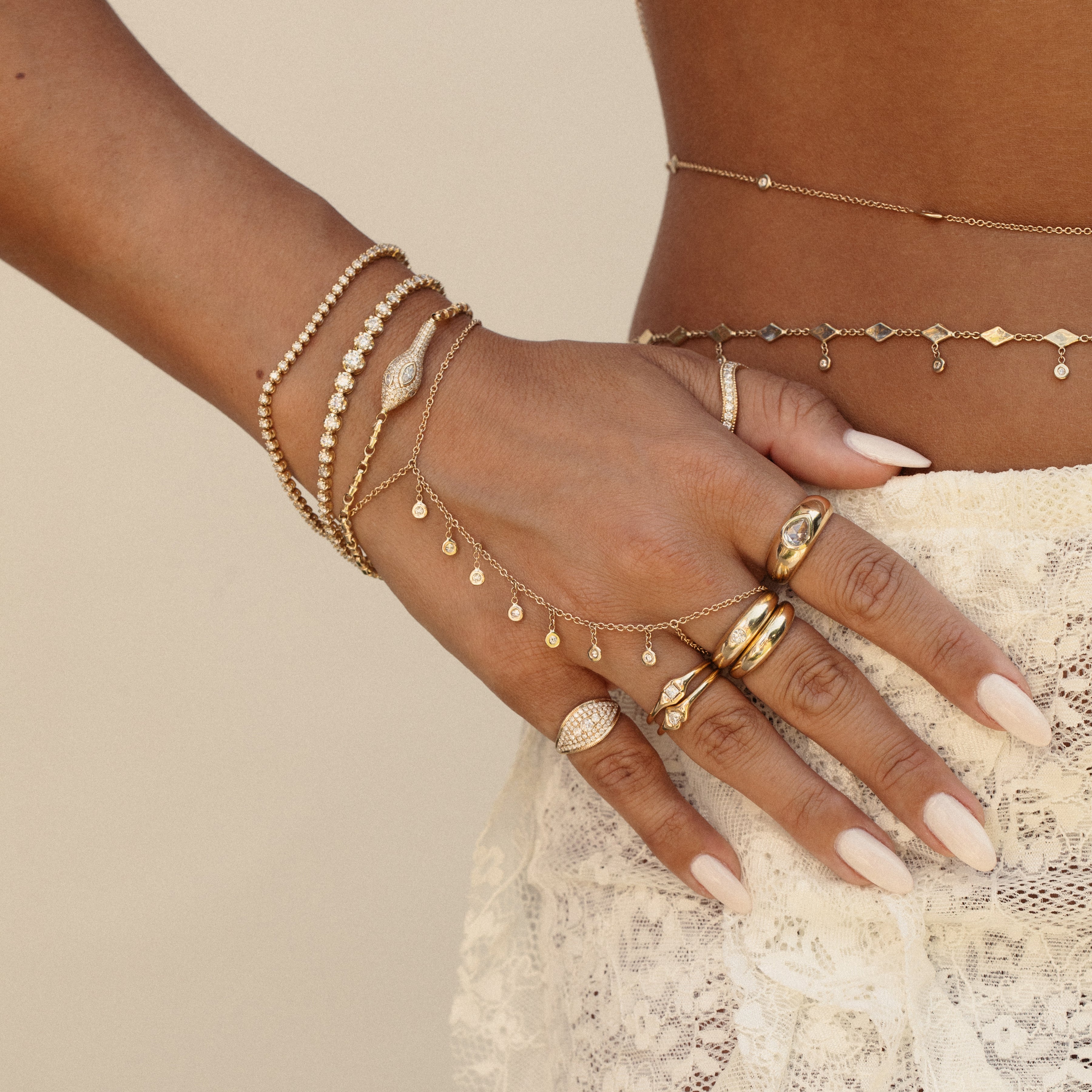 7 Diamond Shaker Finger Bracelet