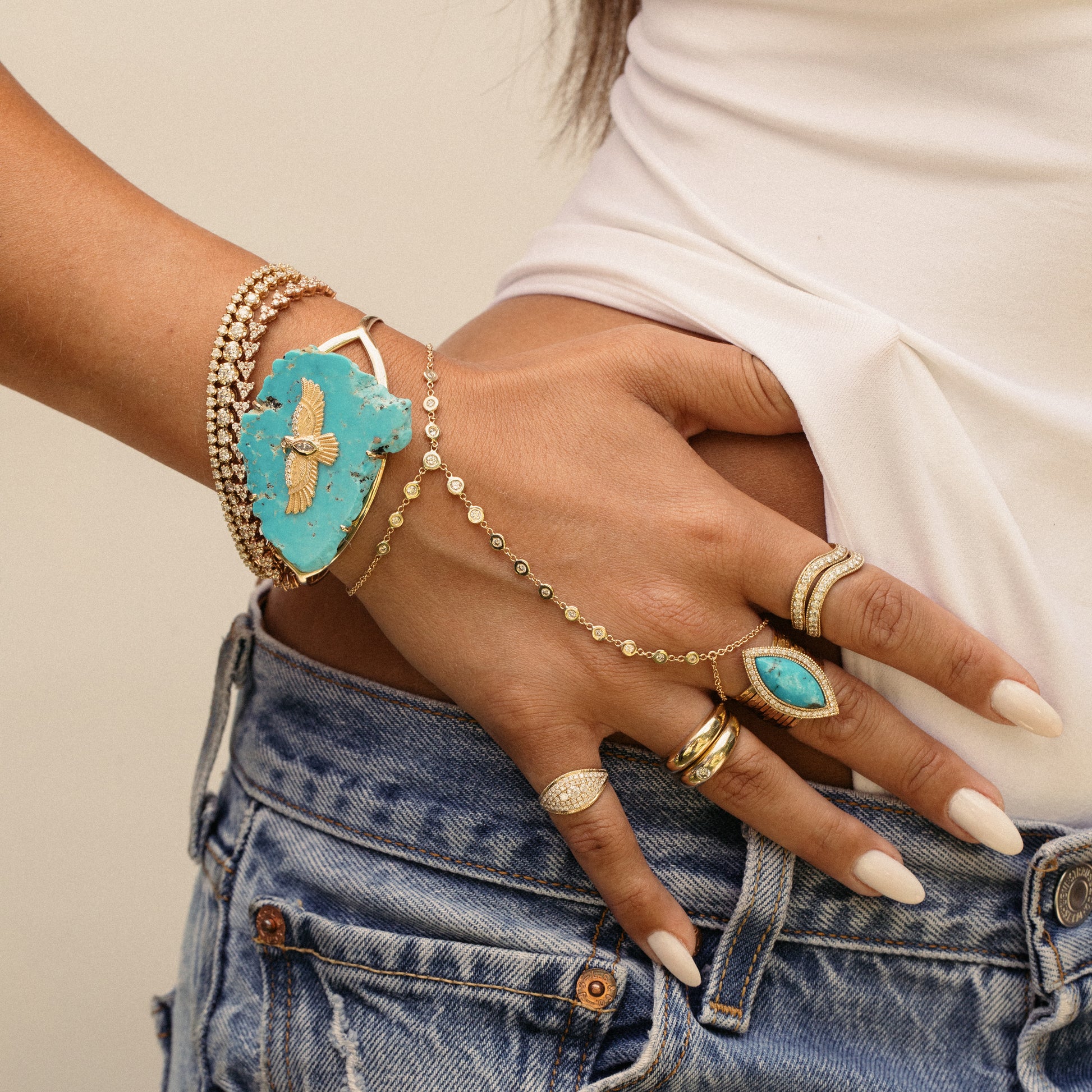 17 Diamond Finger Bracelet