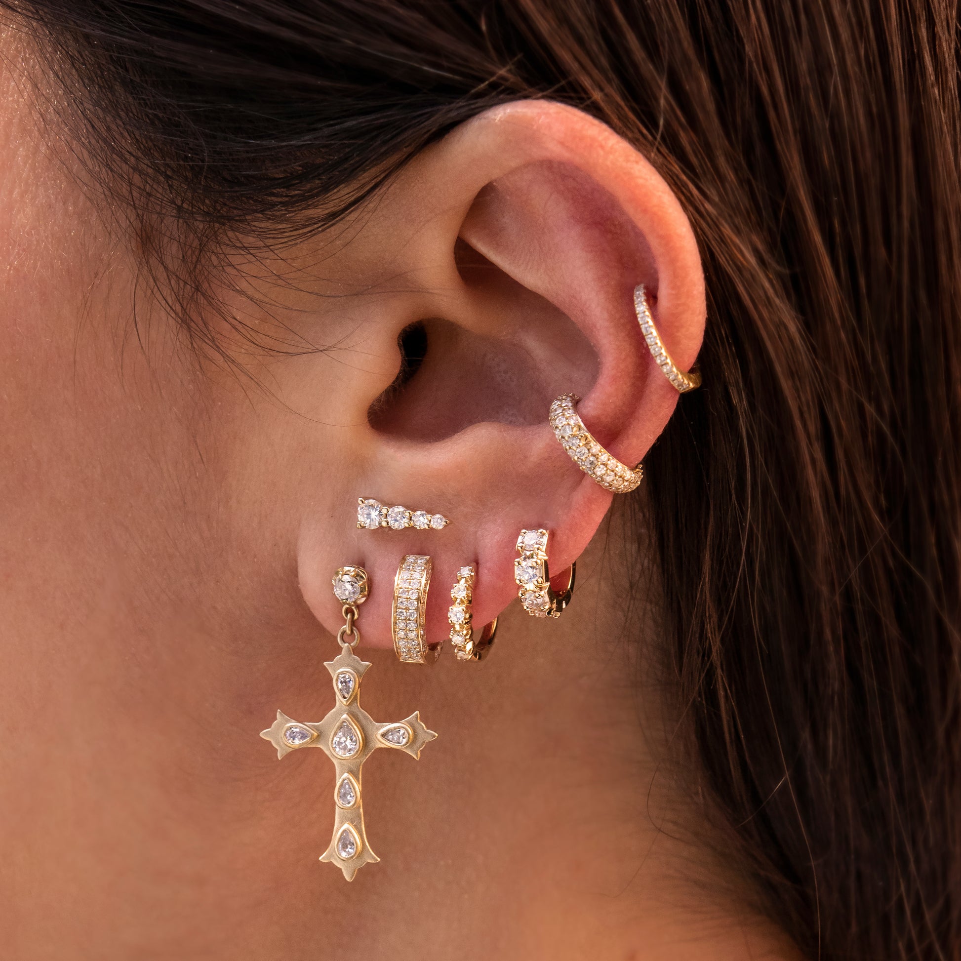 PAVE DIAMOND ROUNDED EAR CUFF