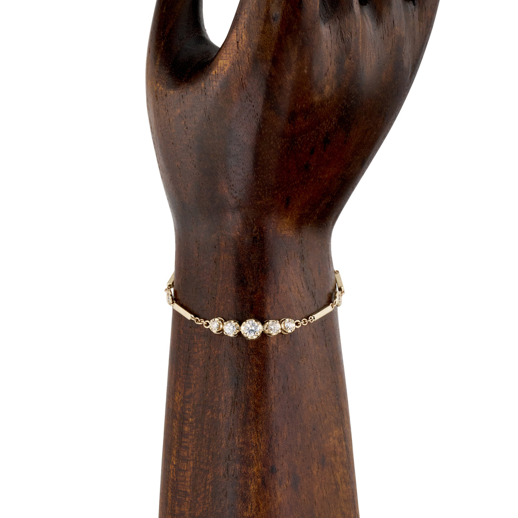 5 Diamond Kate Smooth Bar Bracelet