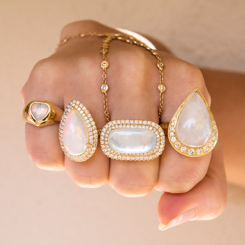 SMALL OPAL HEART SIGNET RING