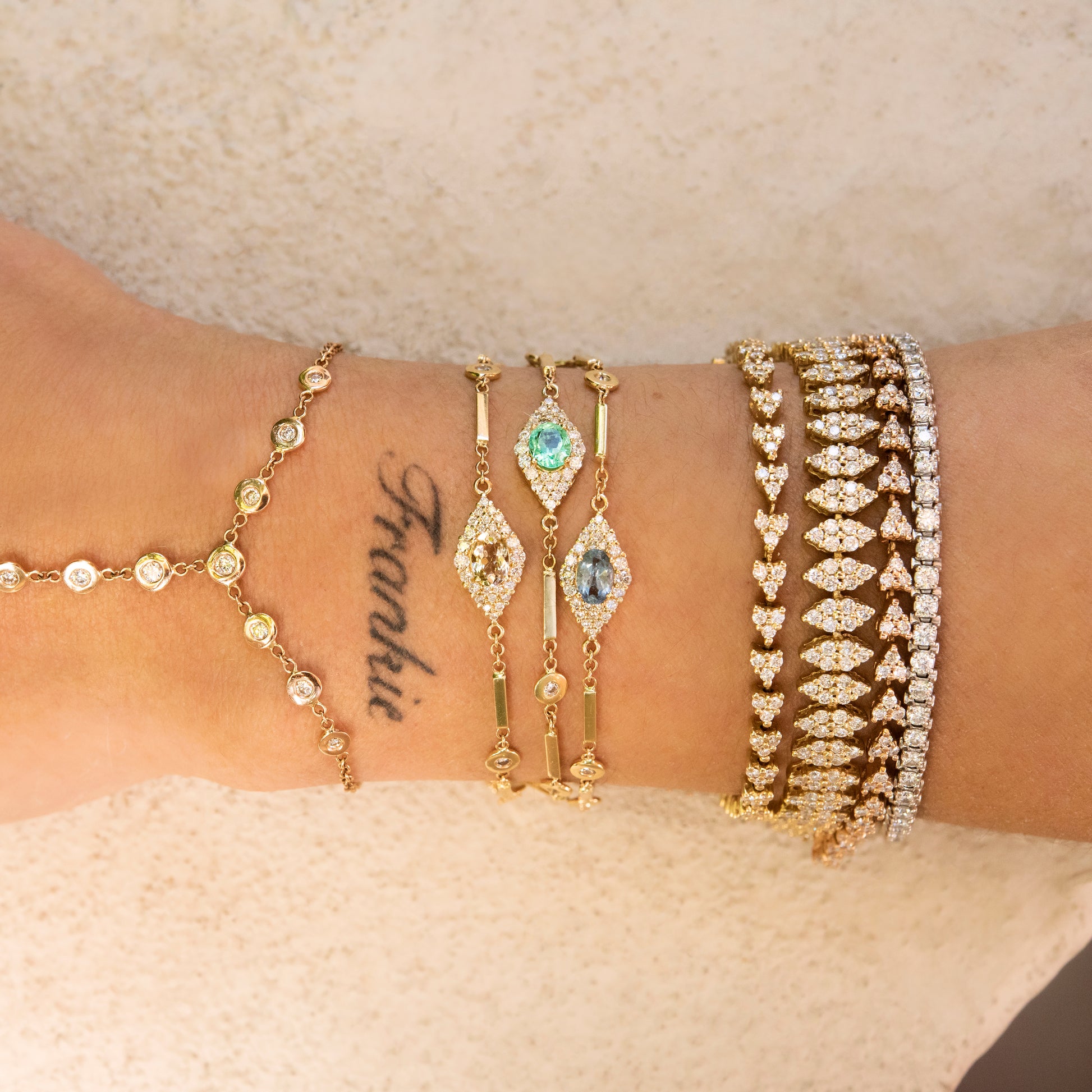 Pave Emerald Center Eye Diamond Smooth Bar Bracelet