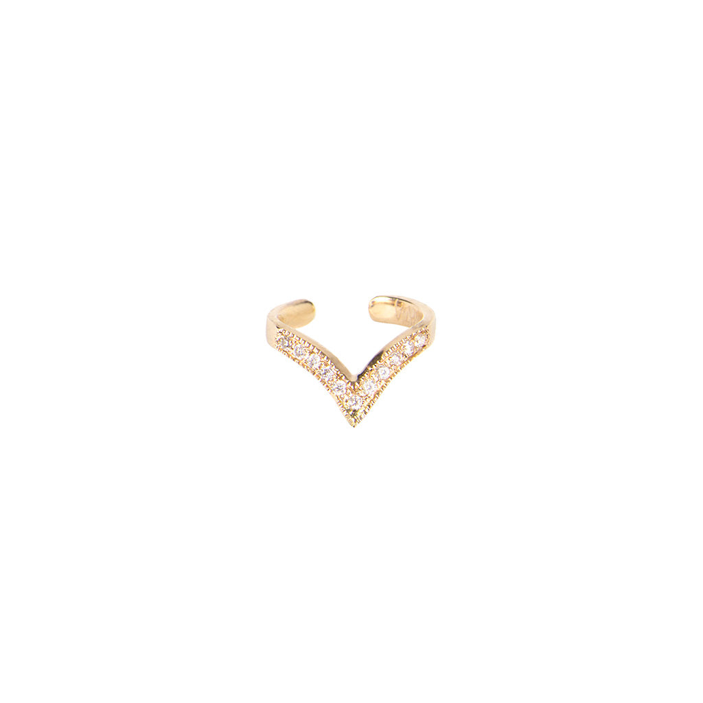 DIAMOND V EAR CUFF