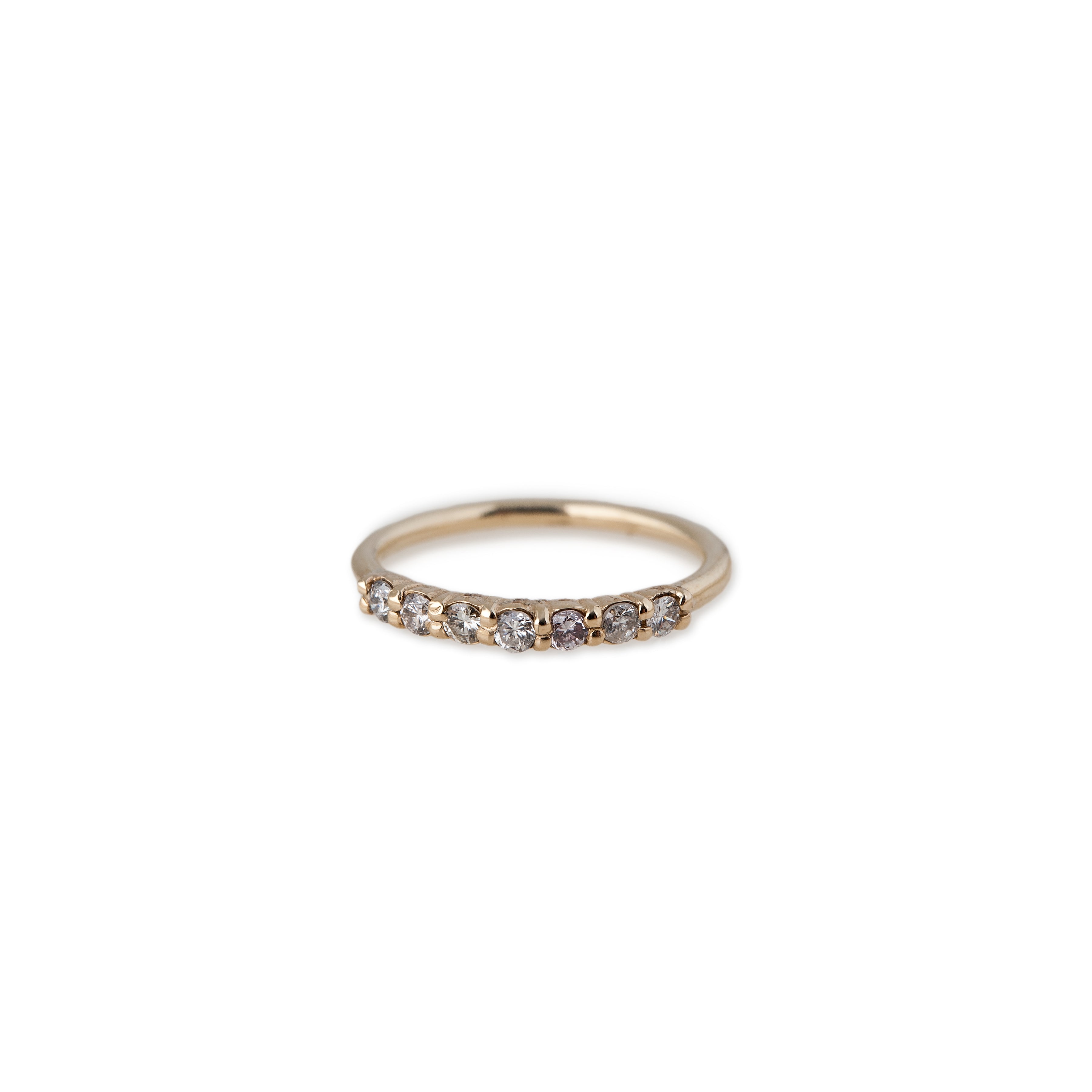 7 Diamond Smooth Ring